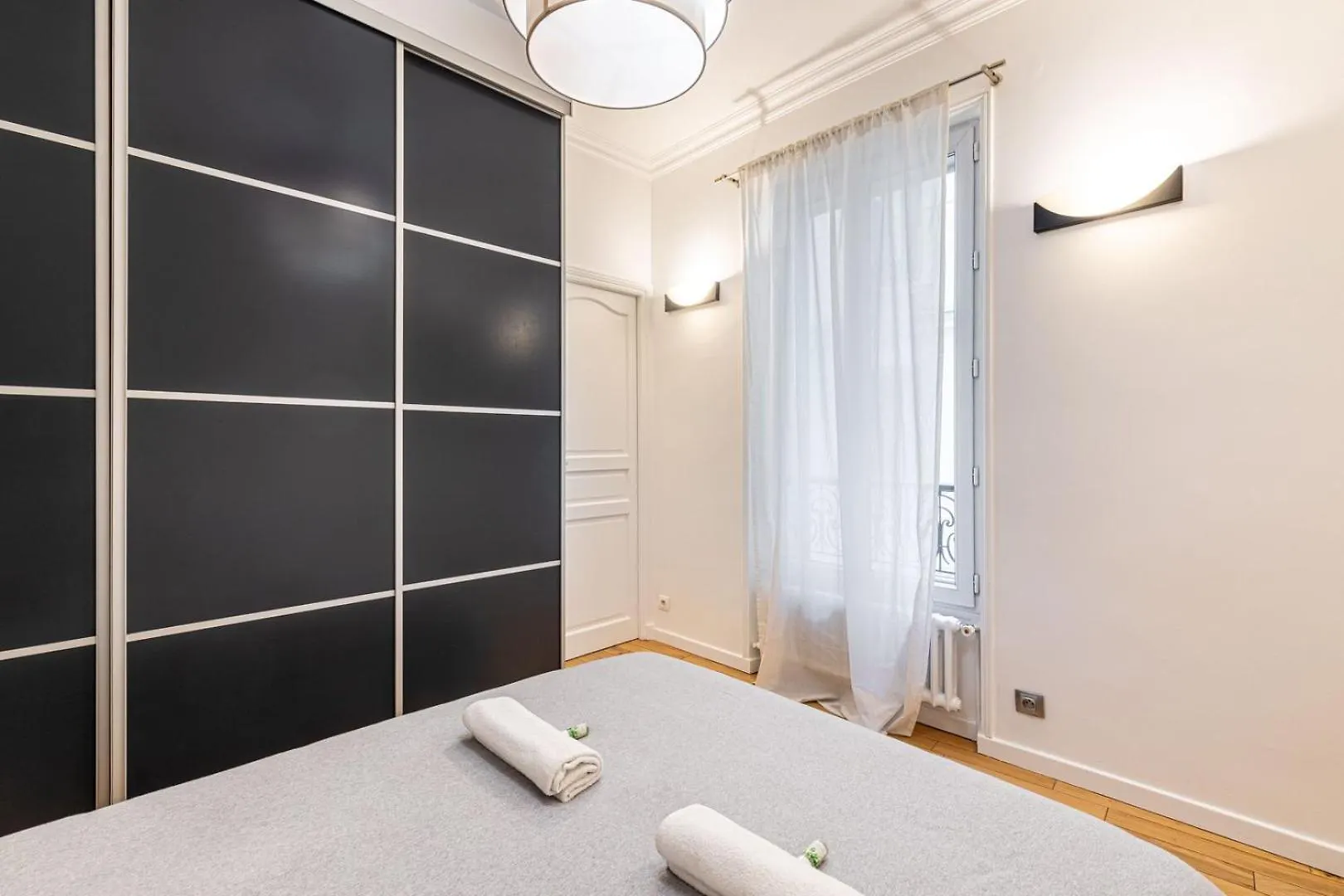 Guestready - Modern Delight Near Attractions Apartment Paris 0*,  France
